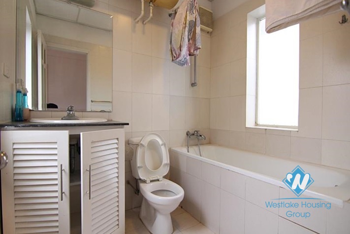 Nice one bedroom apartment for rent on Tay Ho district, Hanoi